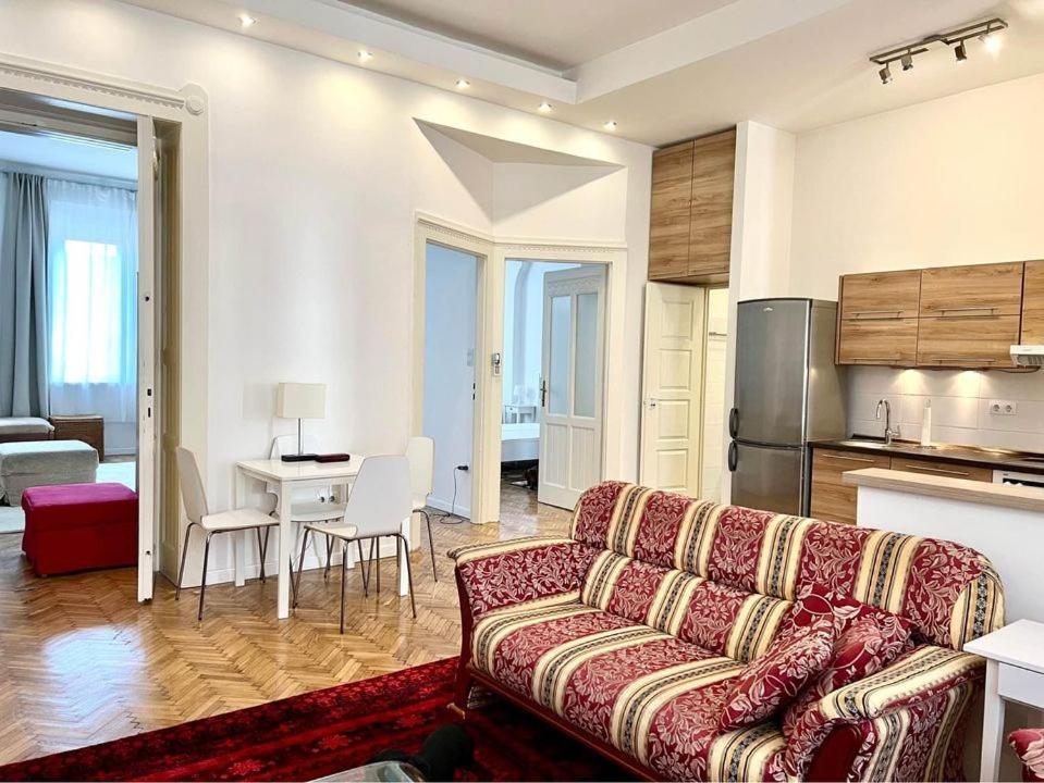 Roland Apartment Downtown - Pope Subway Budapest Exterior photo